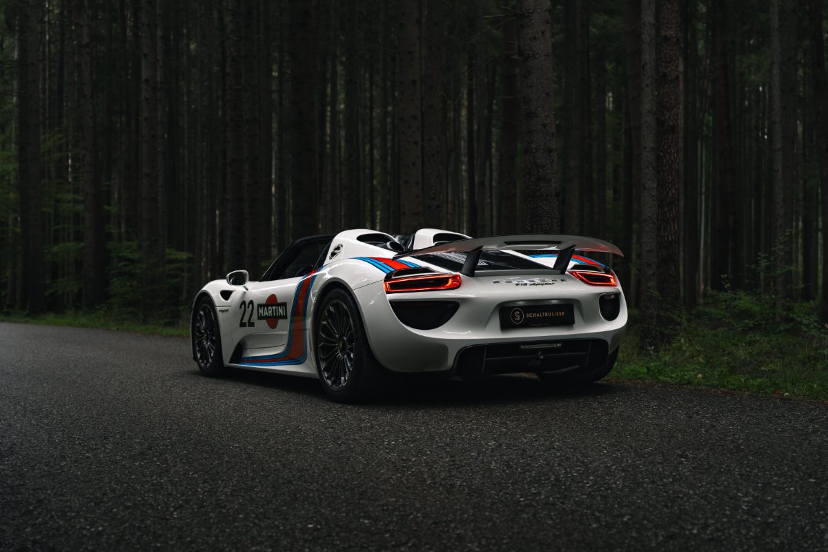 Porsche 918 Martini