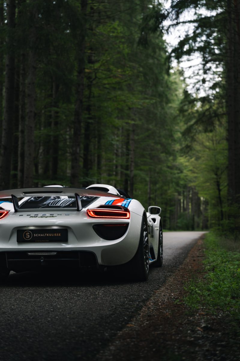 Porsche 918 Martini