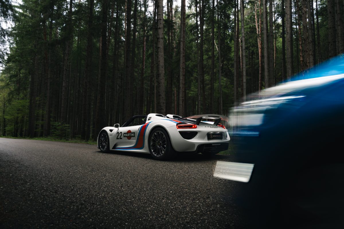 Porsche 918 Martini