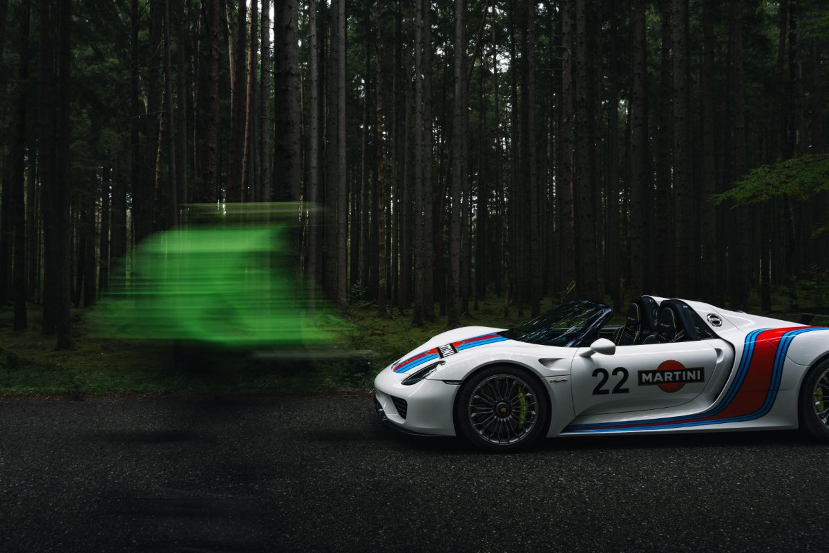 Porsche 918 Martini
