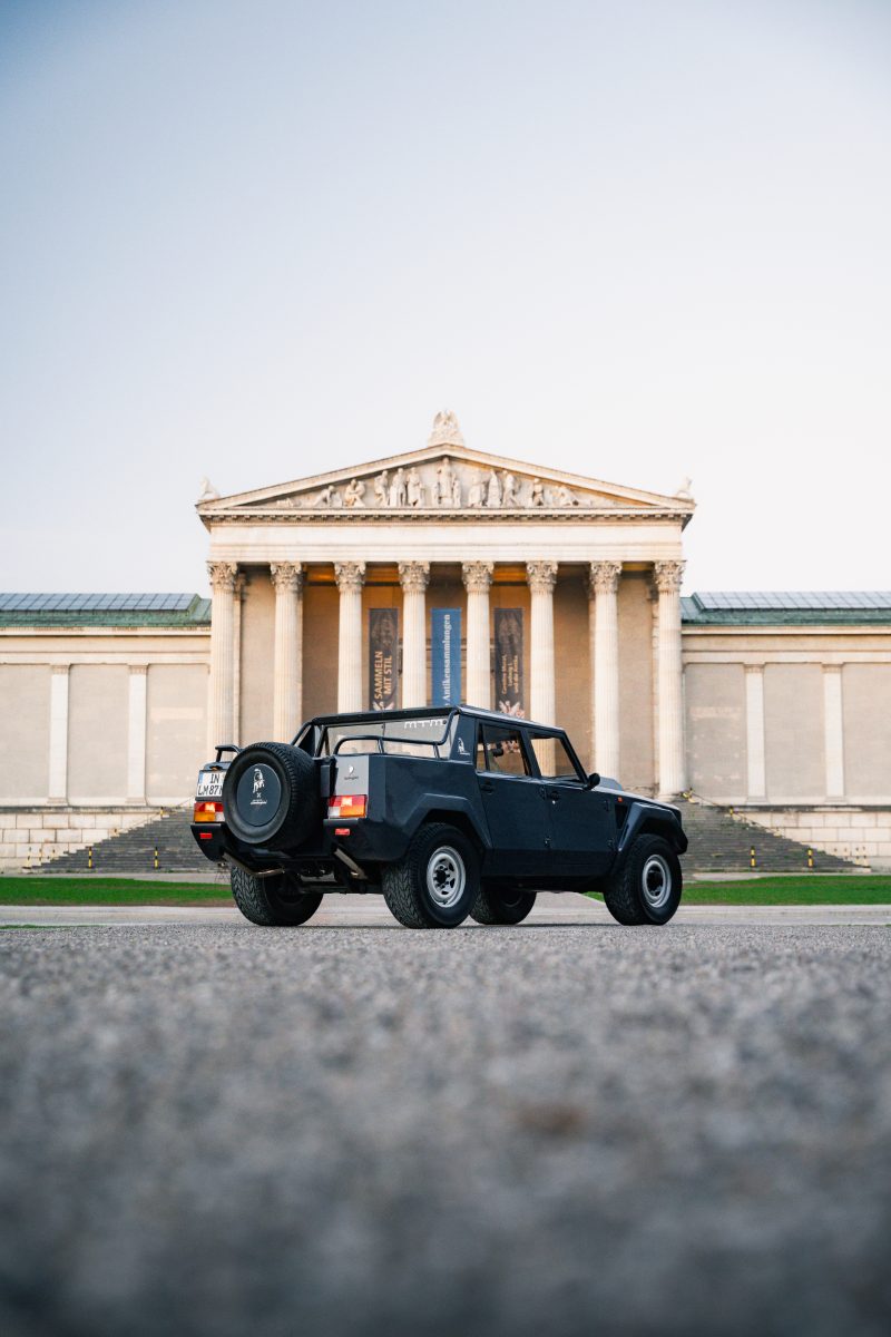Lamborghini LM002