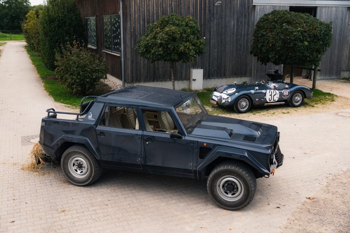 Lamborghini LM002