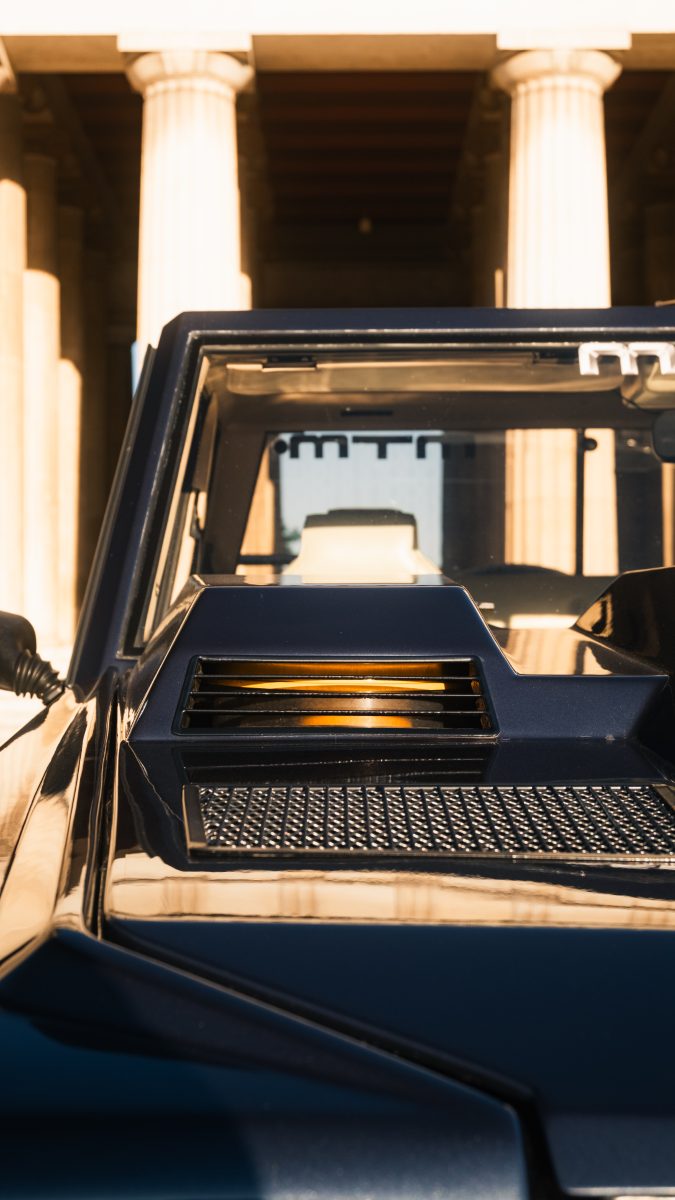 Lamborghini LM002