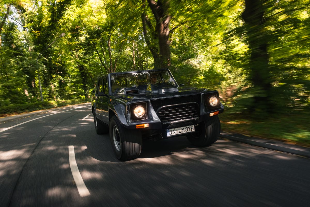 Lamborghini LM002