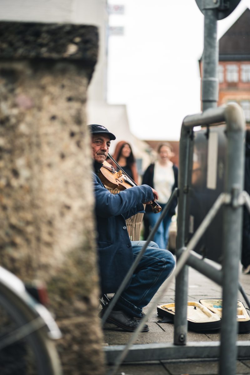 Street photography by Levin Müllerschön