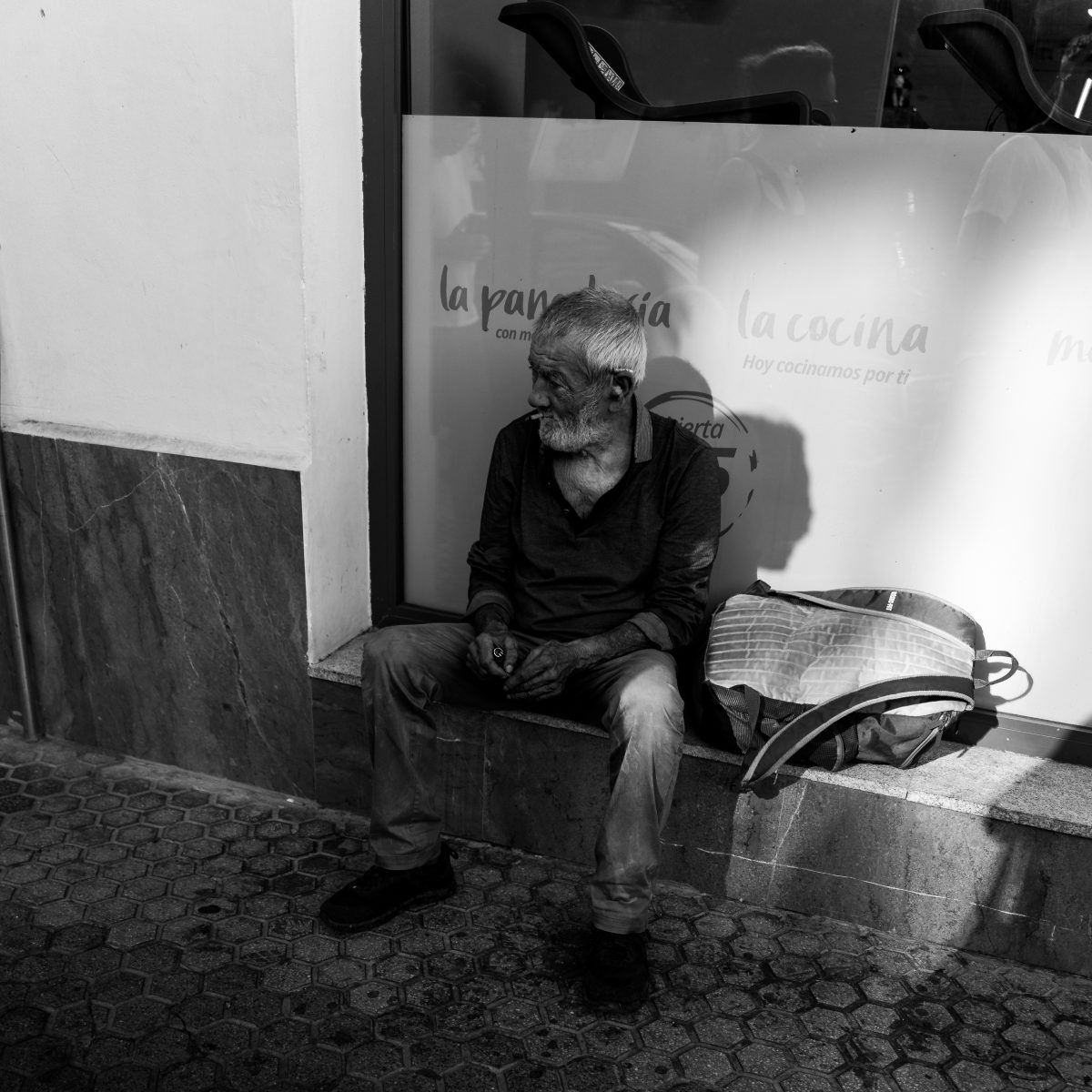 Street photography by Levin Müllerschön