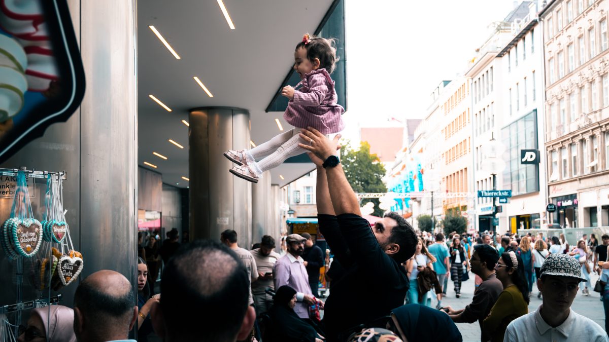 Street photography by Levin Müllerschön