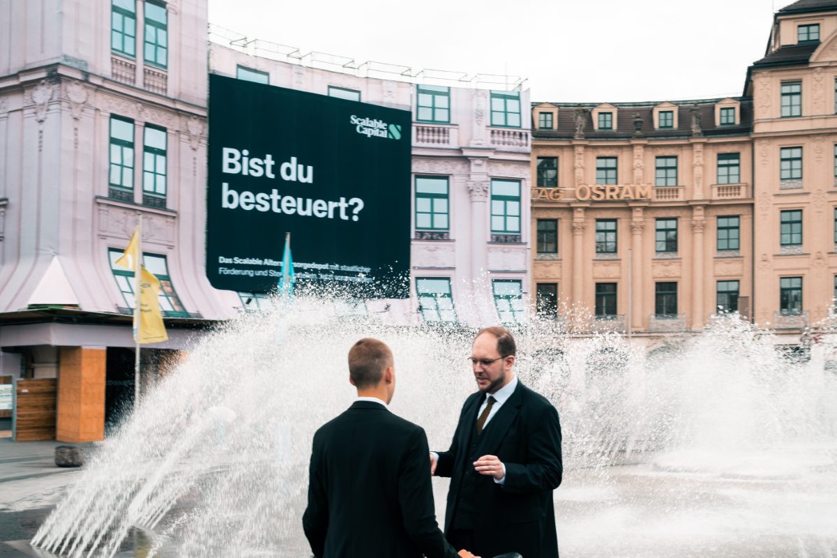 Street photography by Levin Müllerschön