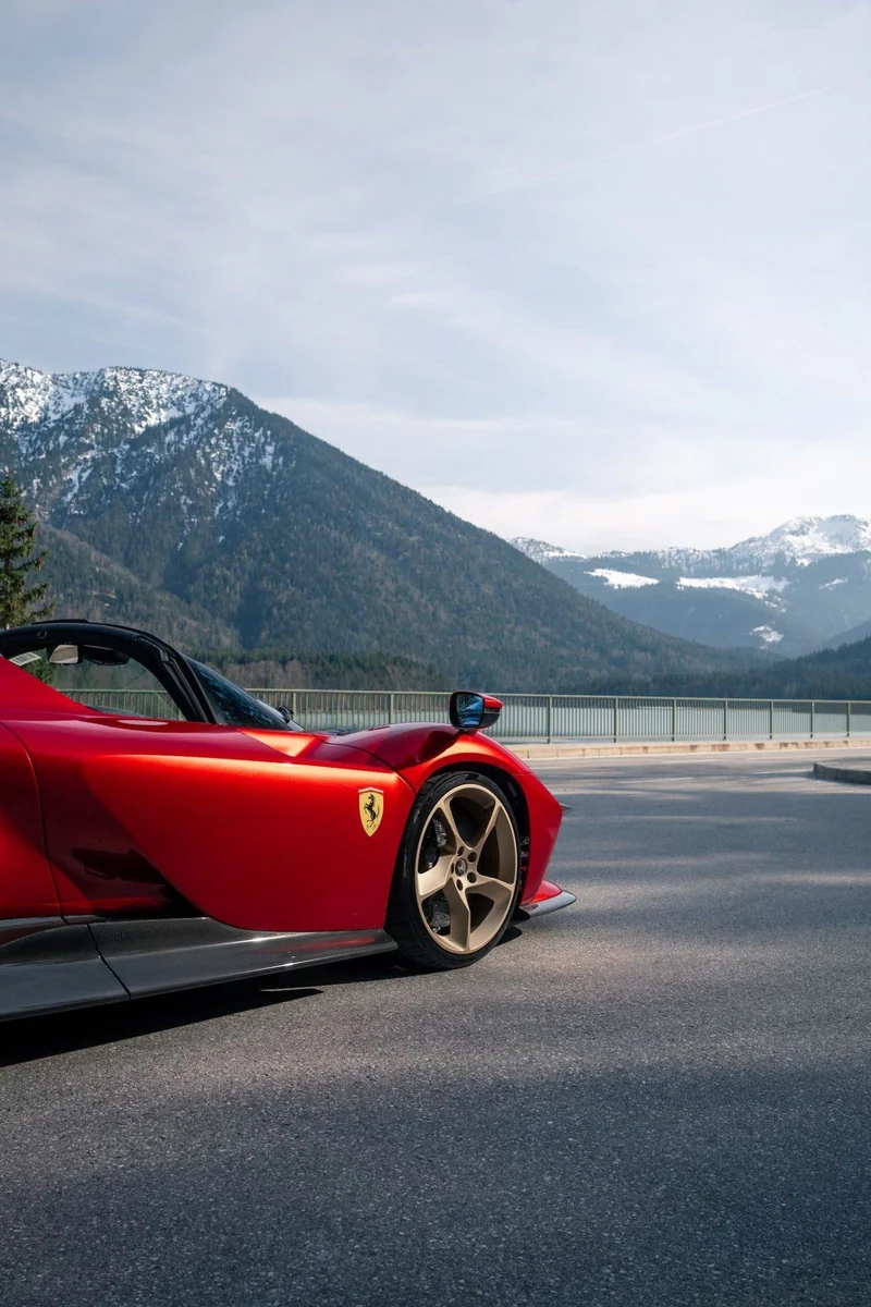 Ferrari SP3