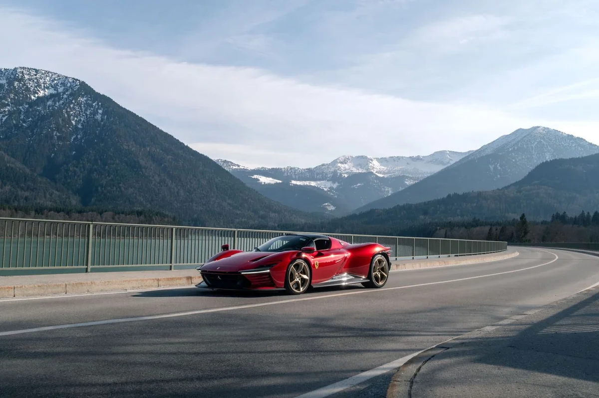 Ferrari SP3