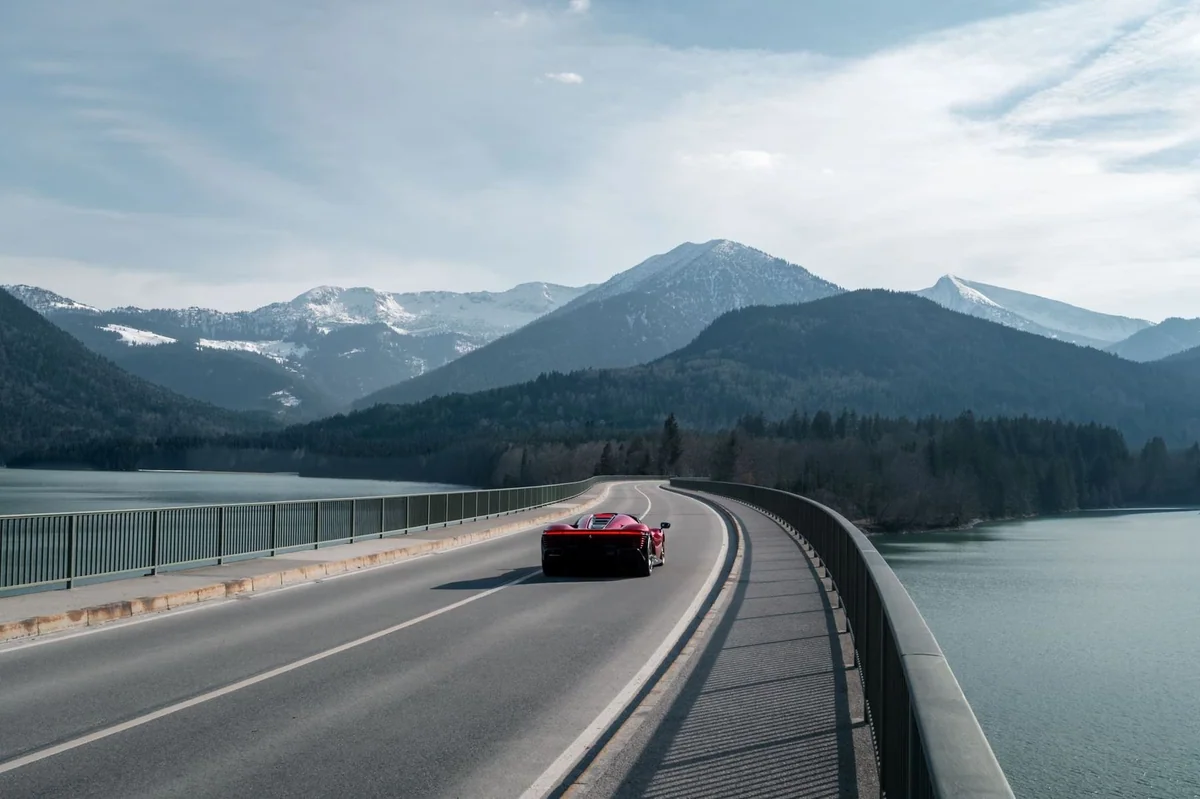 Ferrari SP3