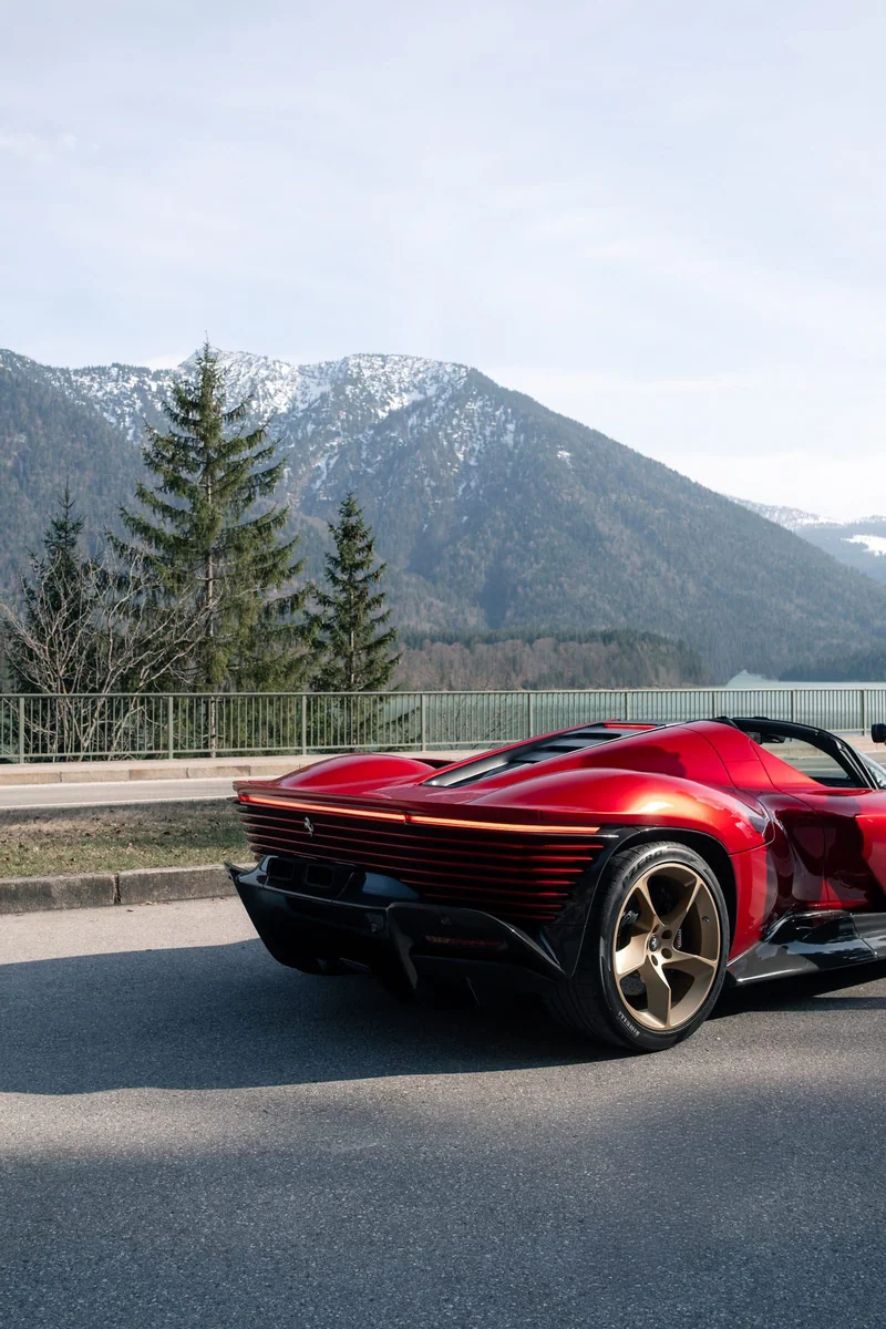 Ferrari SP3